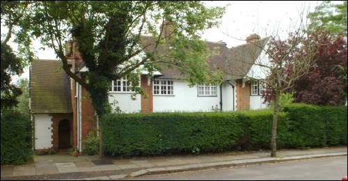 017-19 Willifield Way